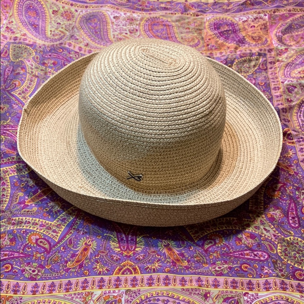 Vintage Chic Betmar New York Floppy Beige Straw Travel Sun Hat
